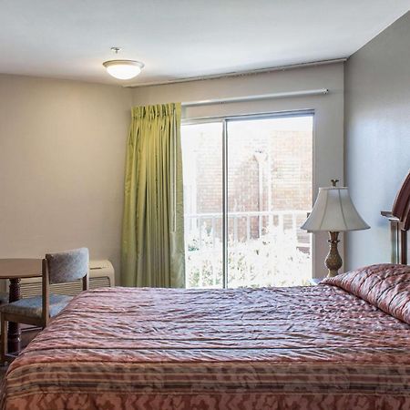 Econo Lodge Gorman Eksteriør bilde