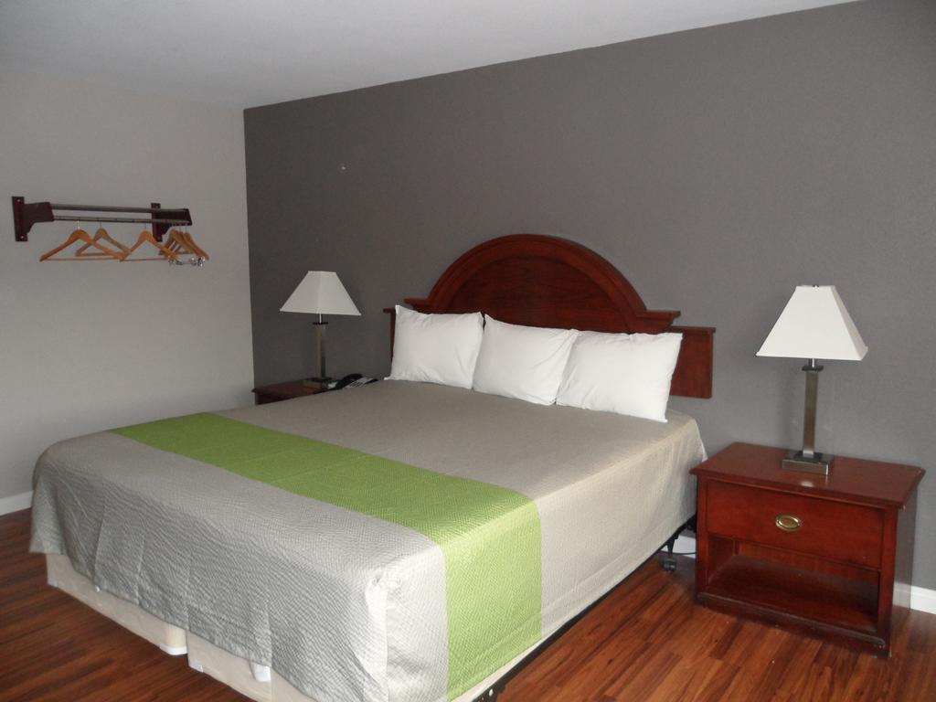 Econo Lodge Gorman Eksteriør bilde