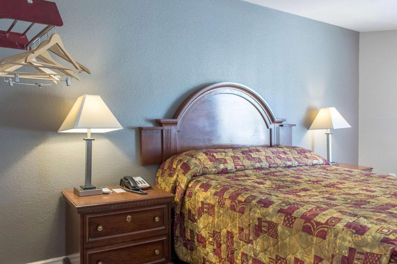 Econo Lodge Gorman Eksteriør bilde