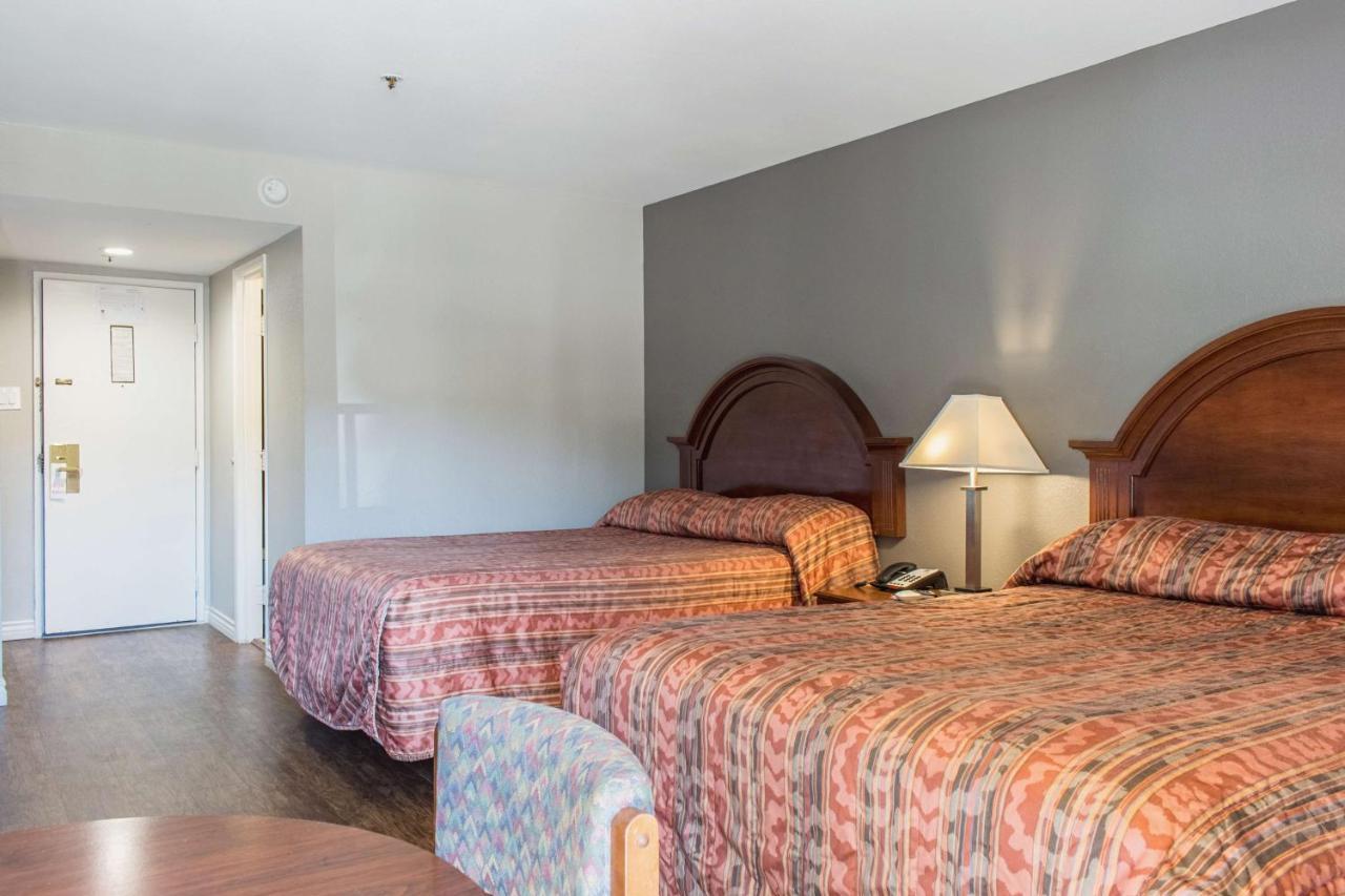 Econo Lodge Gorman Eksteriør bilde