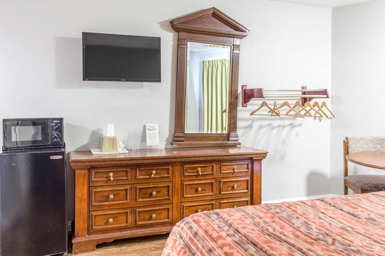 Econo Lodge Gorman Eksteriør bilde